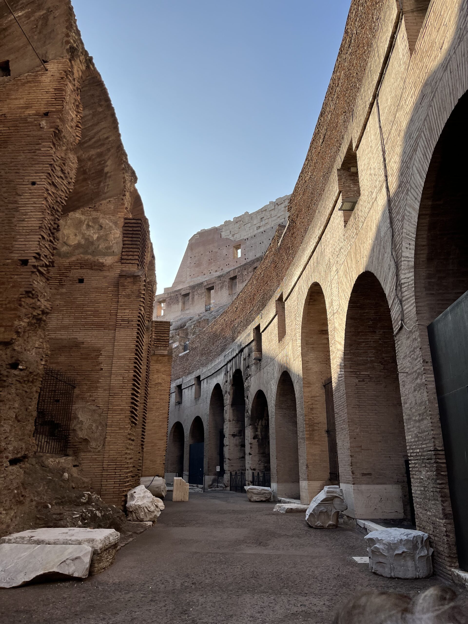 Minha experiência incrível ao visitar o Coliseu de Roma: Um verdadeiro mergulho na história 5 IMG 7123 scaled