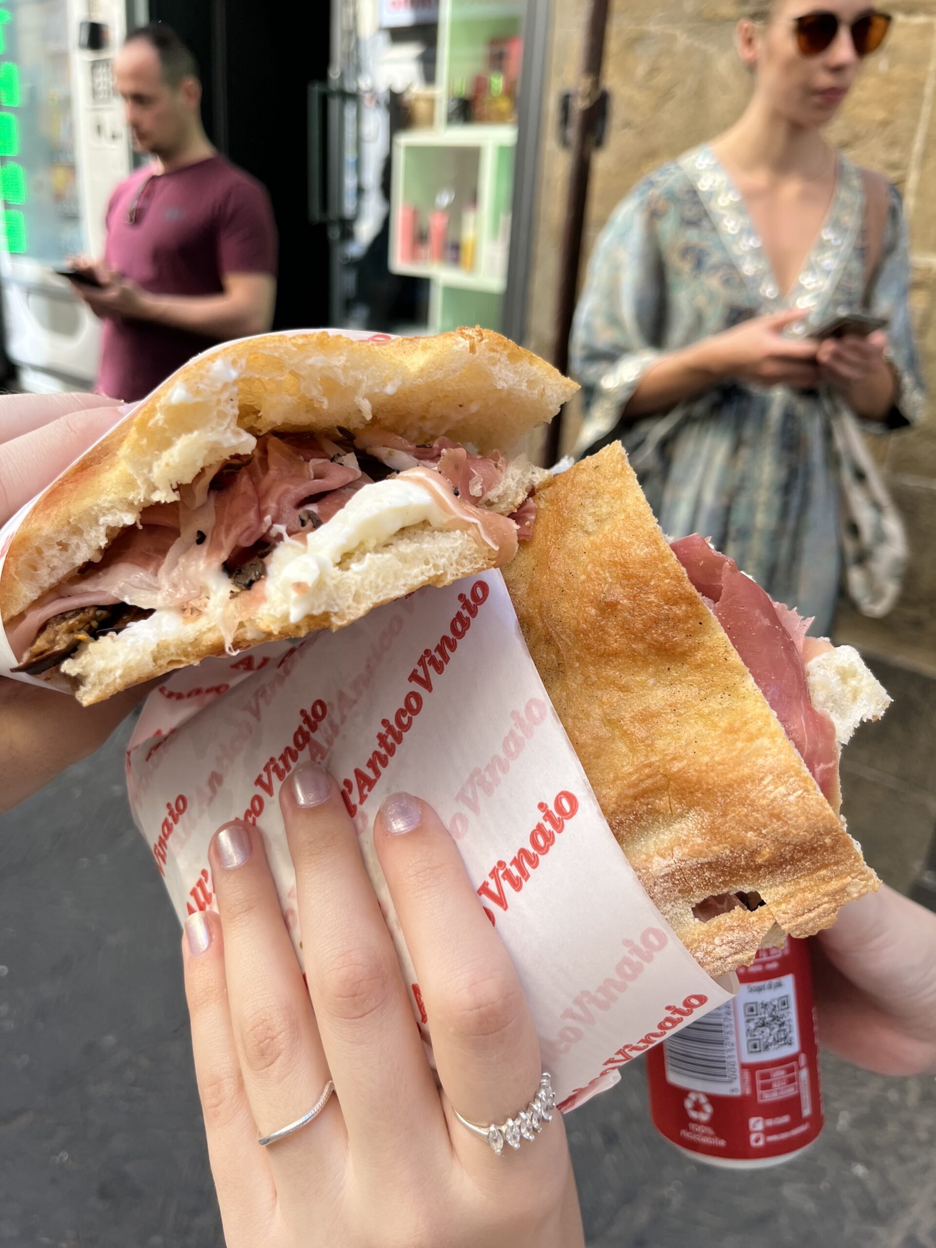All'Antico Vinaio: Minha experiência gastronômica com o melhor panini da Itália 2 IMG 7951 scaled