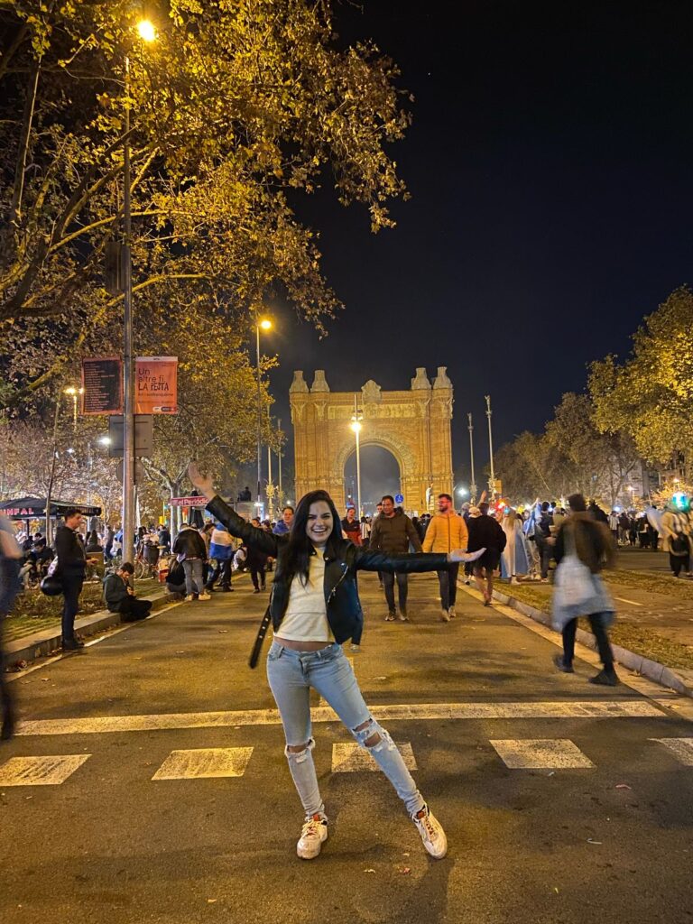 Minha experiência de intercâmbio em Barcelona: Como é estudar, morar e viver na cidade. 1 WhatsApp Image 2025 07 30 at 11.09.31