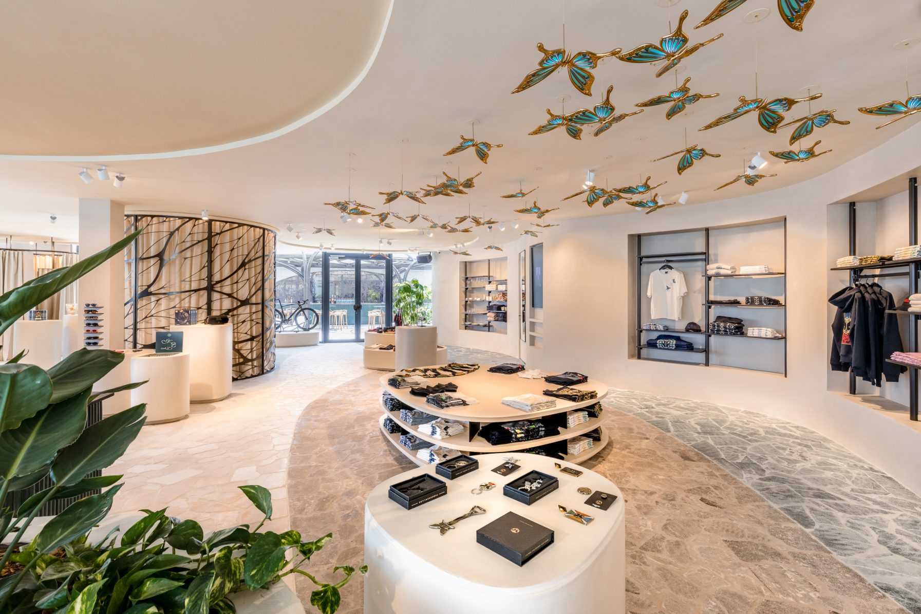 Tomorrowland em Ibiza: hotel temático promete transformar turismo de música eletrônica a partir de 2027 1 aFhSYHfc4bHWimK2 IBIZASTORE 3kopie 1793x1195 1